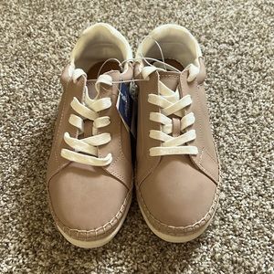 Target Tan/Shaelyn Tennis Shoes